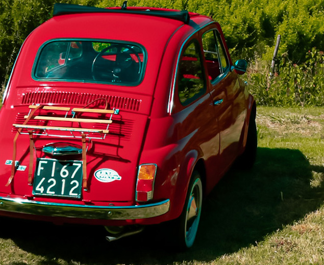Ln Classic rent agenzia noleggio auto d'epoca Fiat 500 Fiat rossa